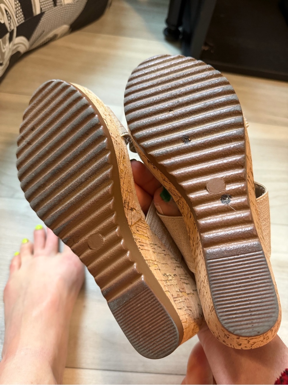 Lot of 3 well worn Women’s Shoes 6.5-7.5 - Picture 13 of 14